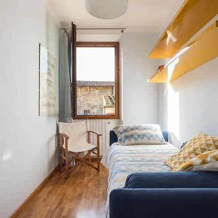 La Musa Di Via Dante Apartment