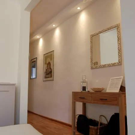 La Musa Di Via Dante Apartment *