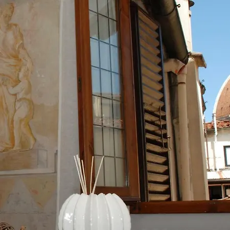 Apartament La Musa Di Via Dante Florencja